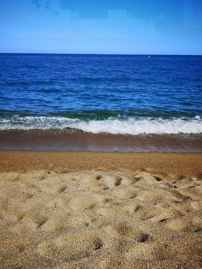 Apartamento Playa Santa Sussana Barcelona Santa Susanna Bagian luar foto